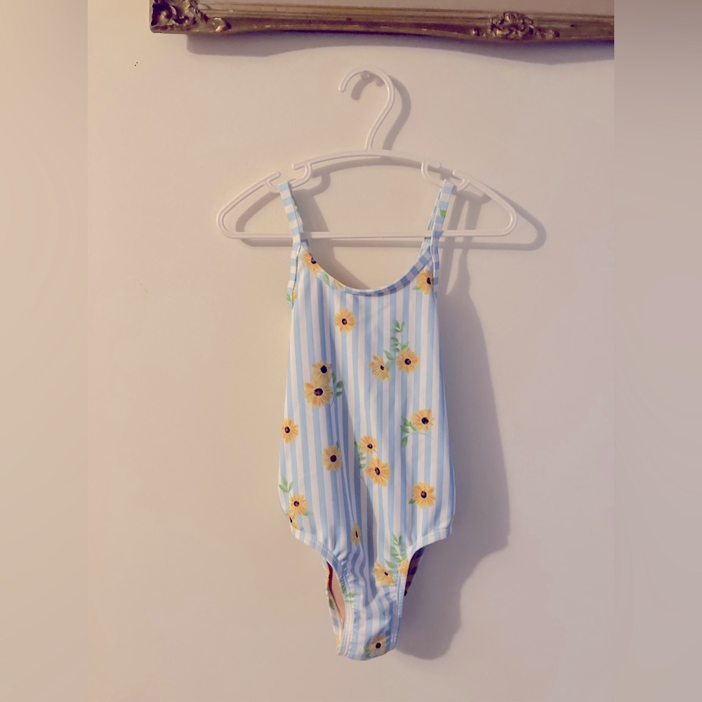 Old Navy Floral Blue and White Striped Swim Suit UPF 40 Size 4T Toddler Girl